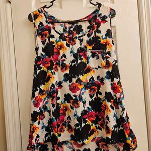Signature Studio sleeveless blouse